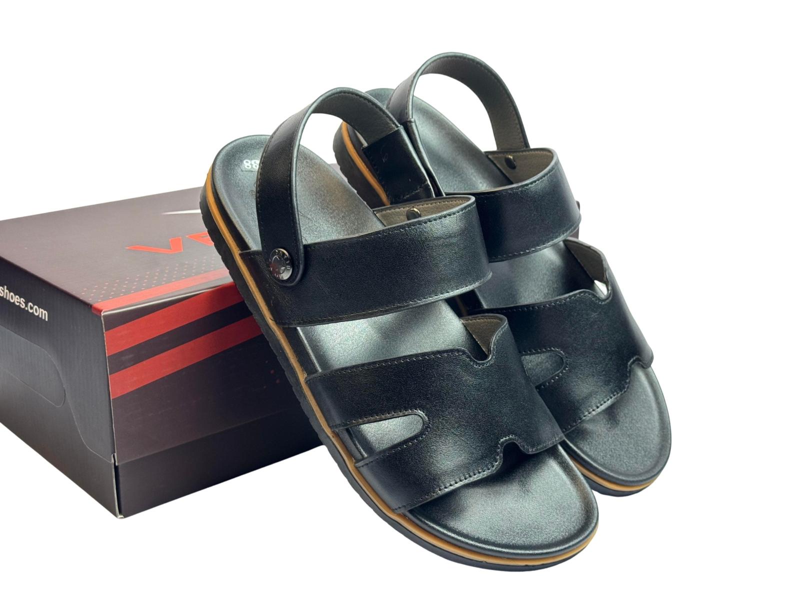 SANDAL 1