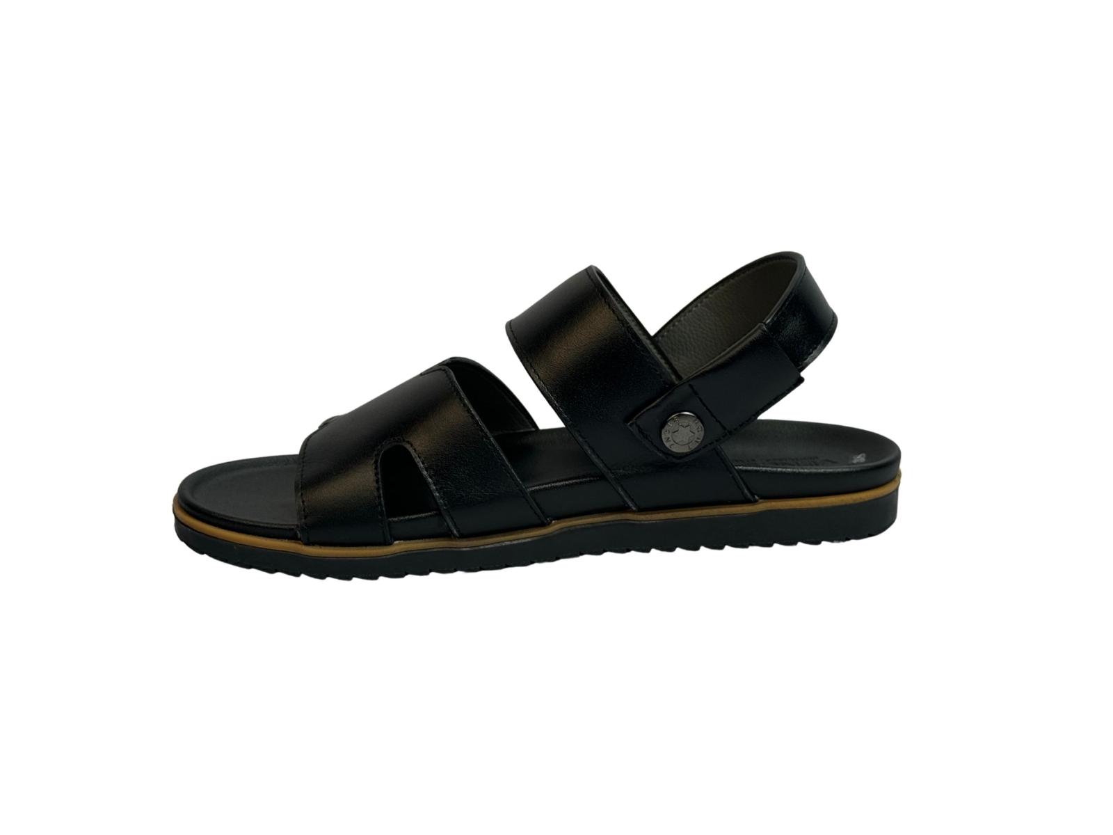 SANDAL 1