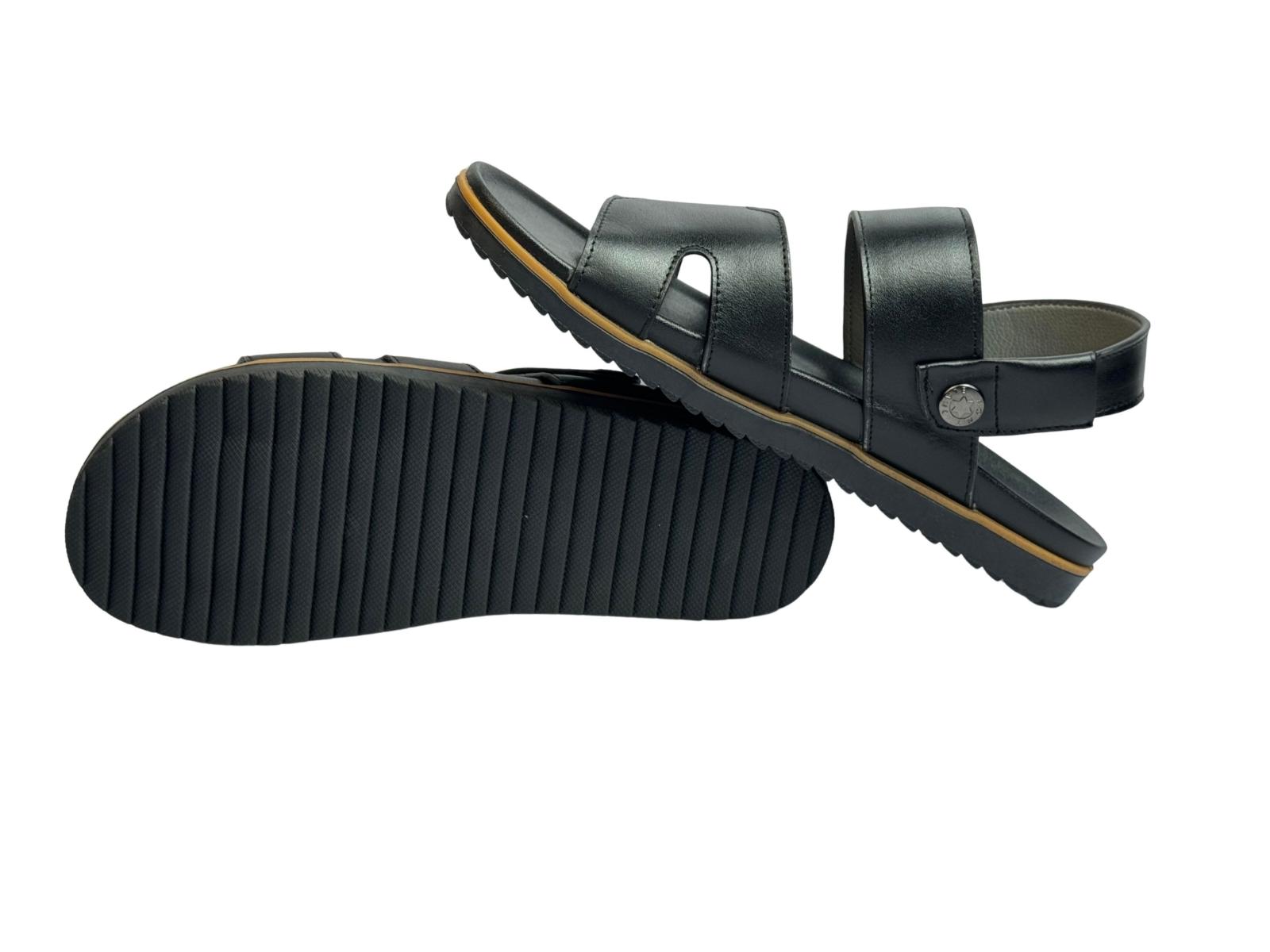 SANDAL 1