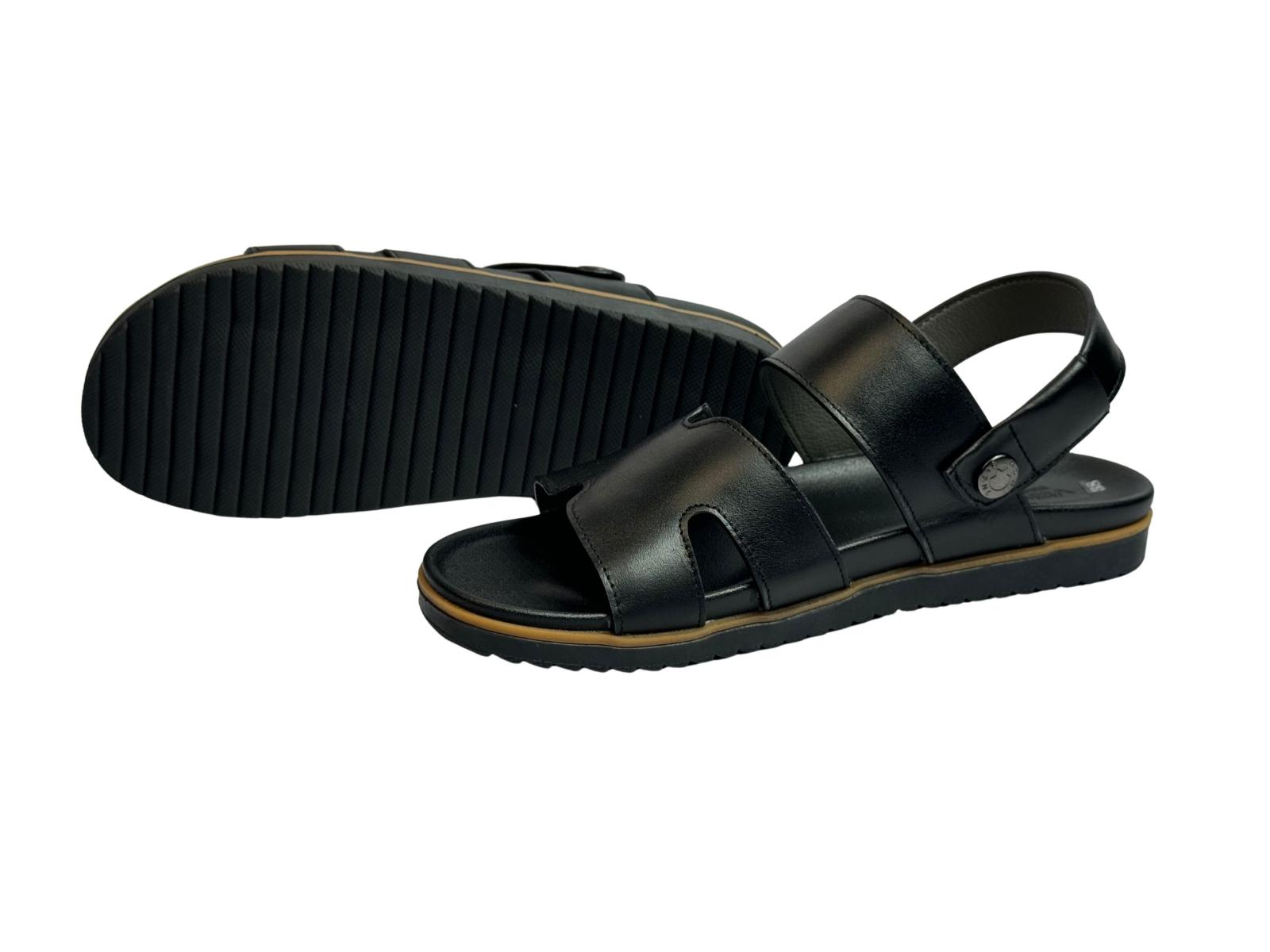 SANDAL 1